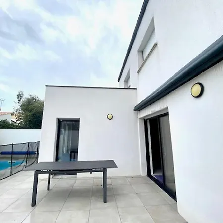 8 Pers Avec Piscine Hotel